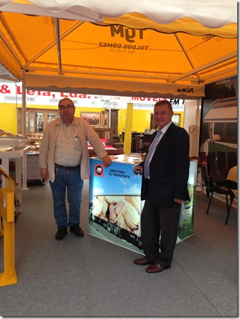 El representante de Llaza en nuestro stand de A Estrada